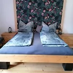 Josefine Und Ihr Kavalier Kundl