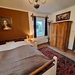 Josefine Und Ihr Kavalier * Kundl